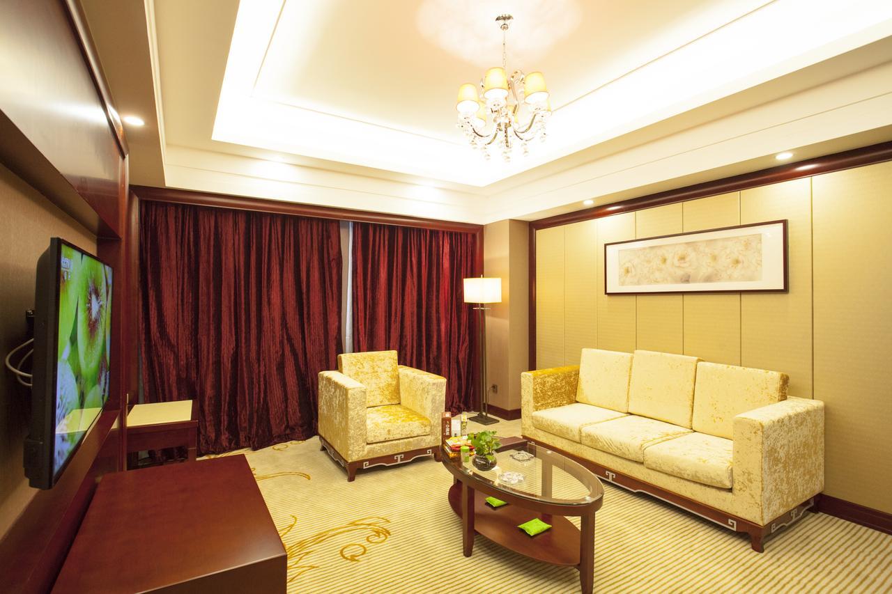 Wuhu Waijing Gloria Grand Hotel Anhui מראה חיצוני תמונה