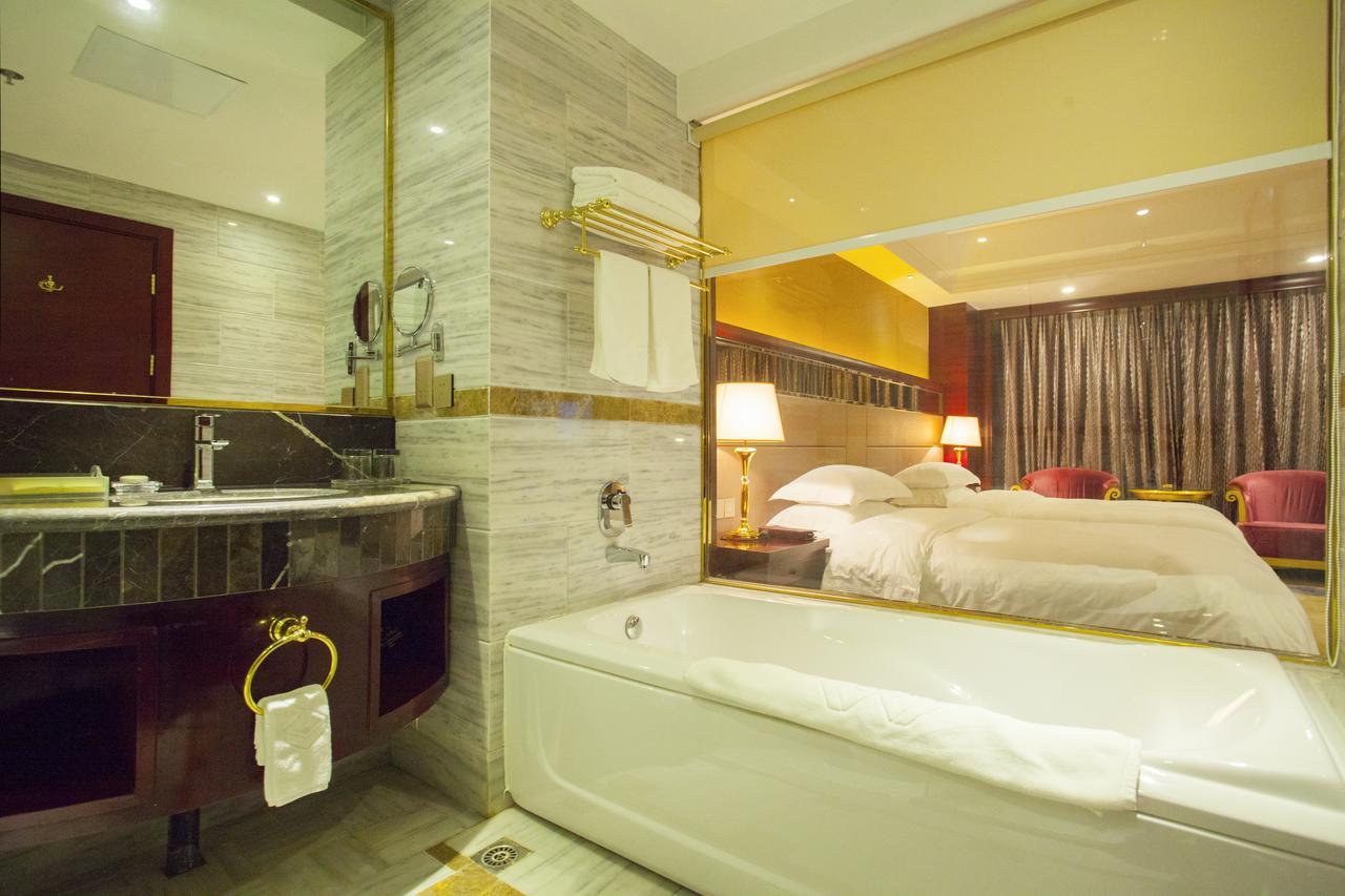 Wuhu Waijing Gloria Grand Hotel Anhui מראה חיצוני תמונה